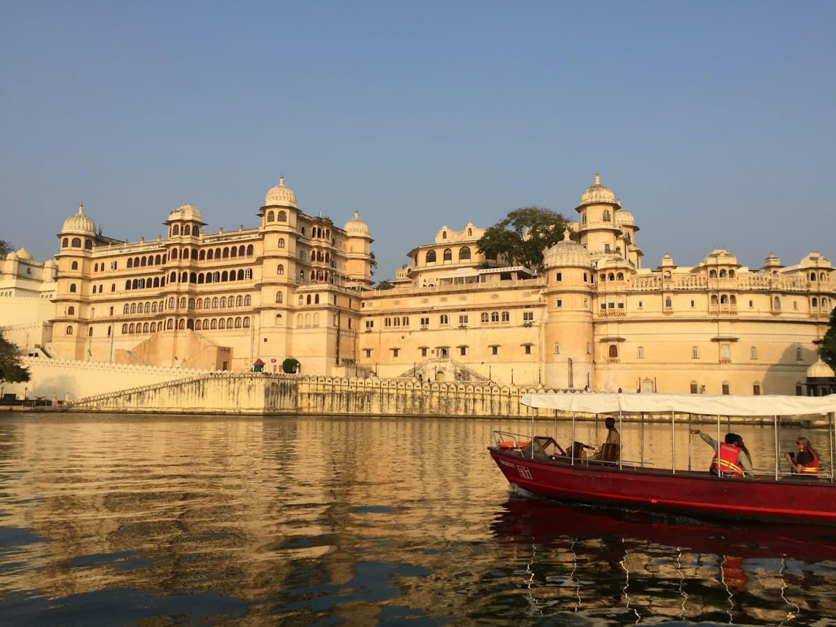 Lake Pichola & City Palace